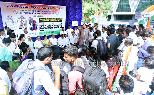 Congress prote...